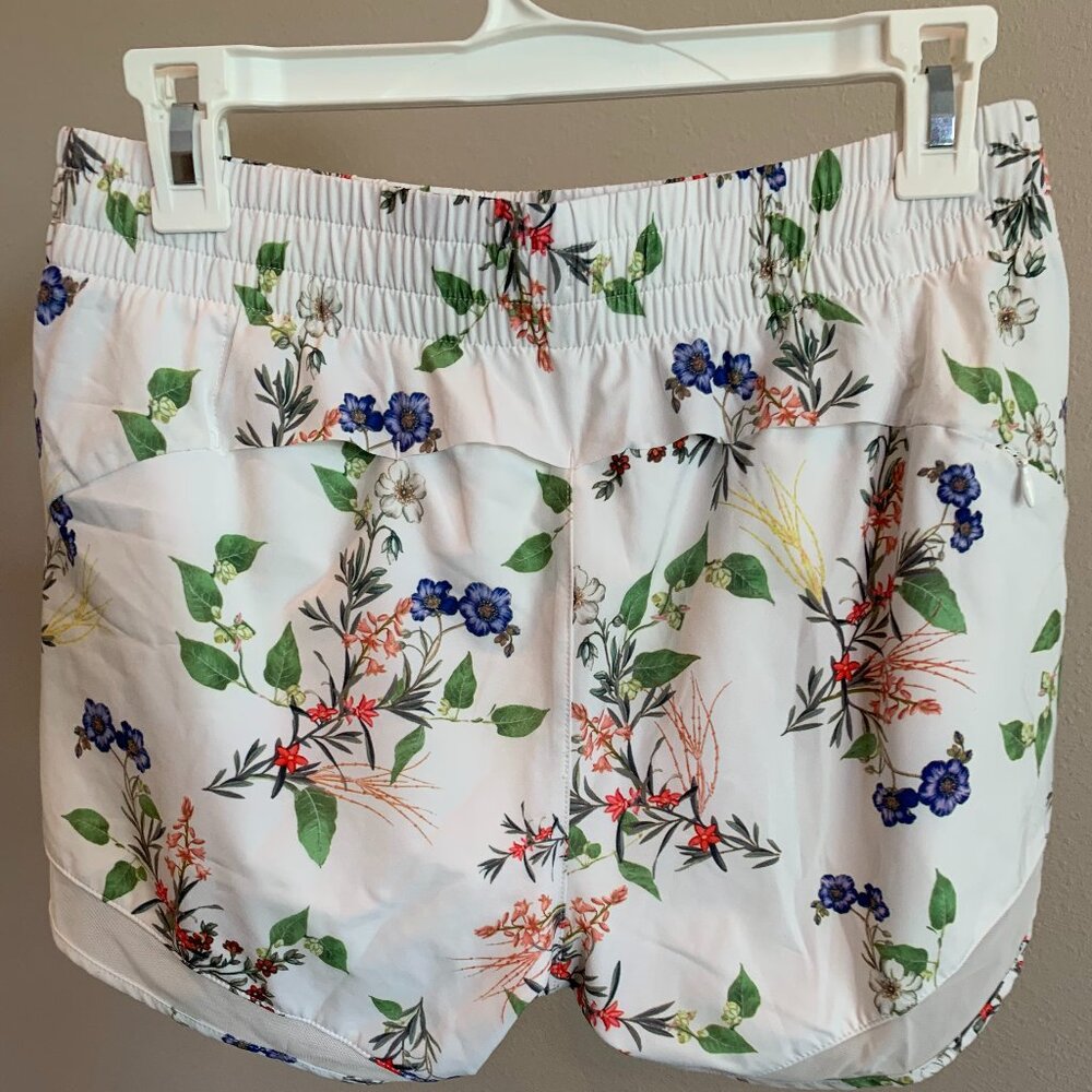 Athleta | Mesh Racer Run Shorts 4” - Picture 2 of 9